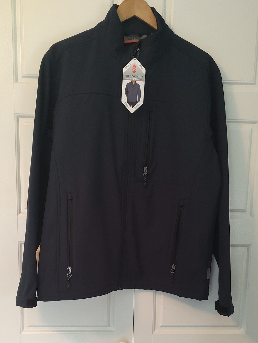 Free Country Men’s Black Lightweight Softshell Jacket